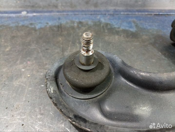 Рычаг верхний передний правый Chrysler Crossfire