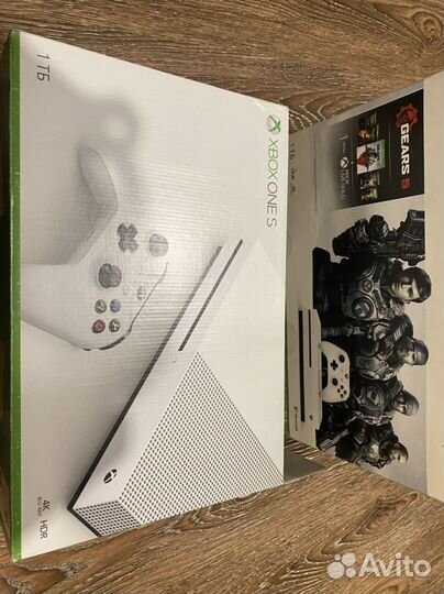 Xbox One s 2 геймпада 1tb