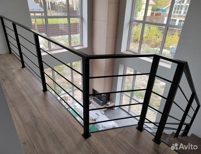 Металлический Каркас Забежной Лестницы в Дом
