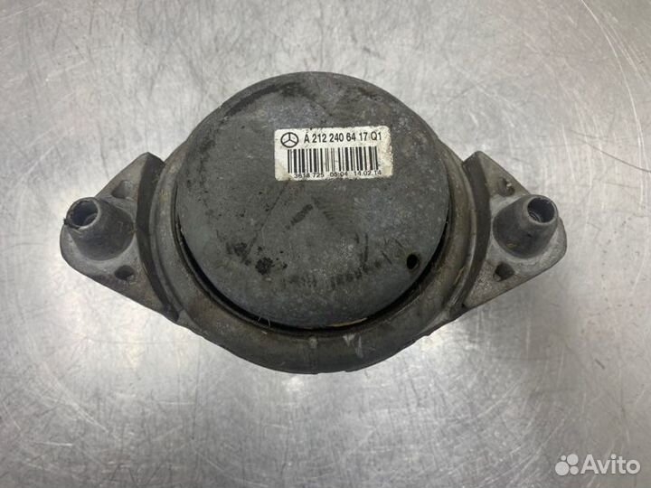 Подушка крепления двигателя Mercedes E-Class W212