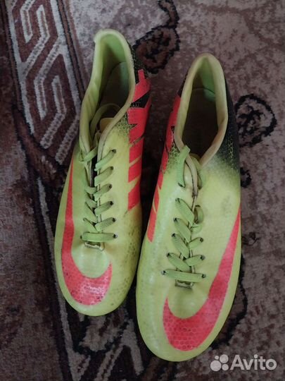 Футбольный буцы размер 39