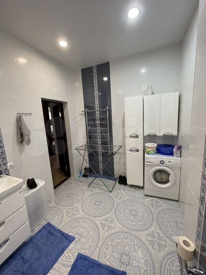 Дом 350 м² на участке 5 сот.