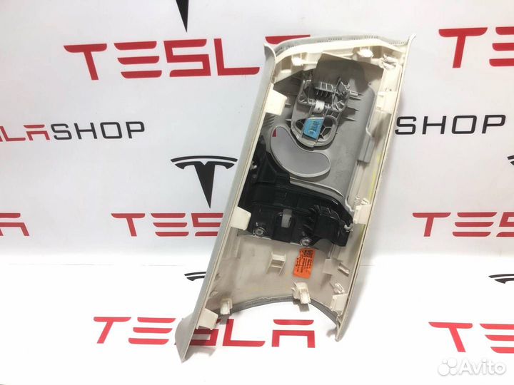 Накладка стойки B, внутренняя Tesla Model 3 2020