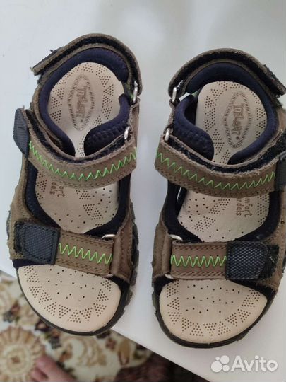 Детская обувь на мальчика и девочку