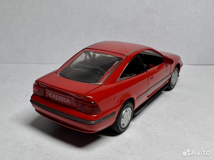 Модель Opel Calibra 1/43