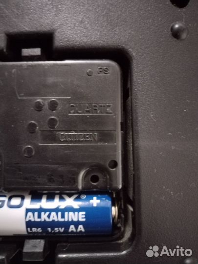 Часы настенные Citizen