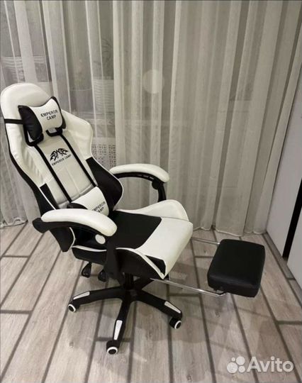 Компьютерное кресло / игровое с массажем новое