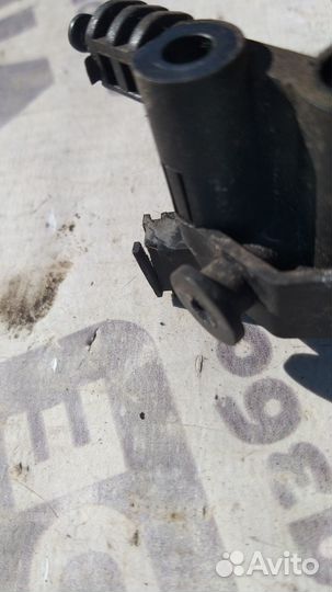 Кронштейн подрулевых переключателей Volvo S40