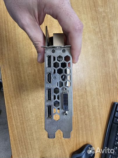 GTX 1080 без чипа