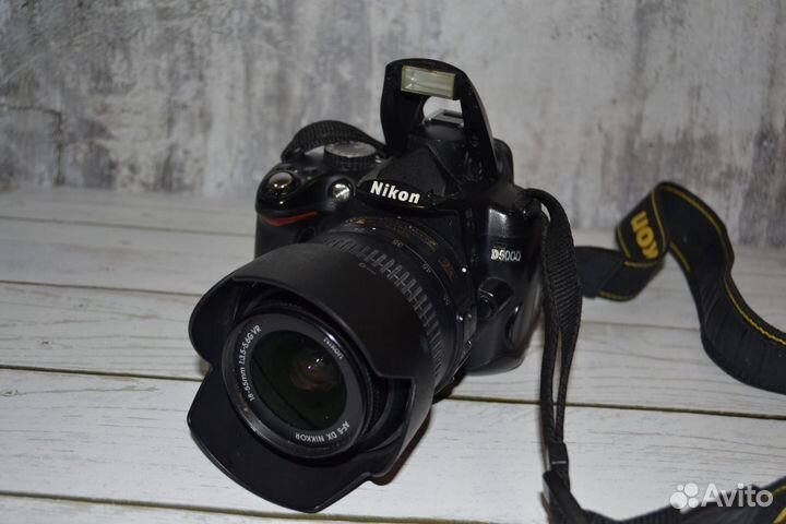 Nikon D5000