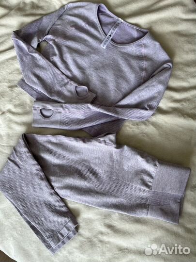 Лавандовый спортивный костюм