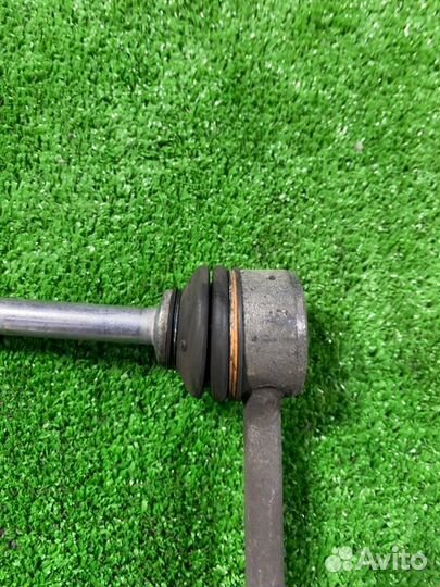 Стойка стабилизатора передняя правая Mercedes-Benz