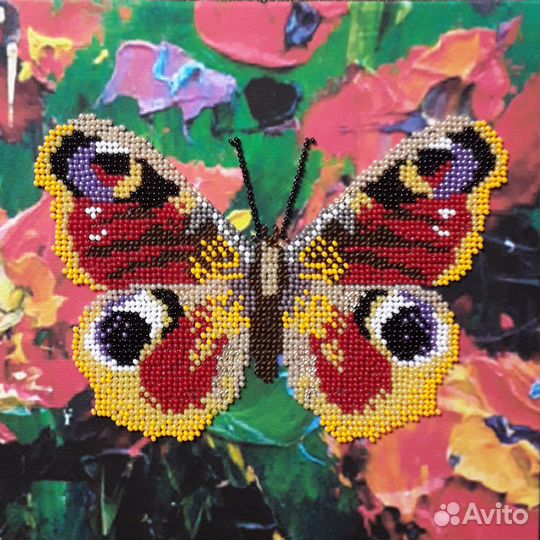 Бабочка вышитая бисером