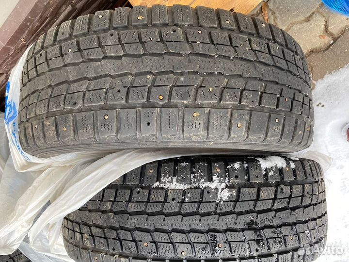 Dunlop SP Winter Ice 01 235/65 R17