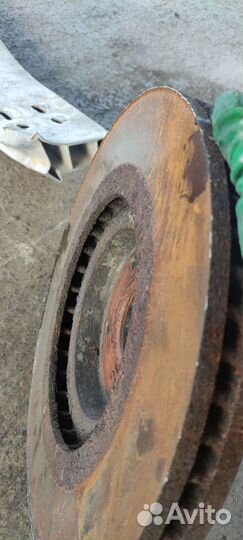 Тормозной диск на Инфинити EX25 /EX35