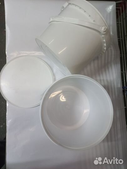 Ведро пластиковое с крышкой бу