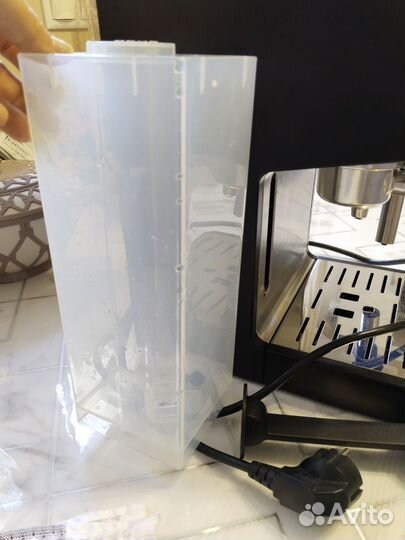 Кофеварка рожковая Delonghi