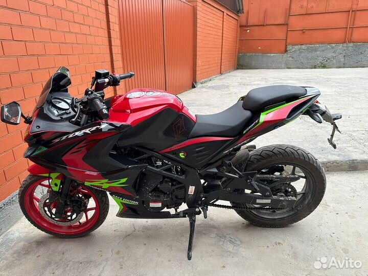 Мотоцикл 250 кубов