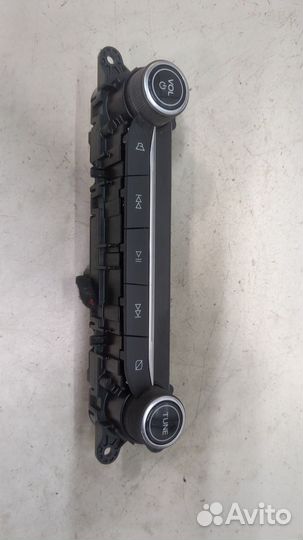 Панель управления магнитолой Ford Escape 2020, 2021