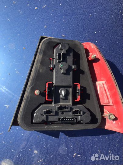 Задний фонарь левый volkswagen jetta mk4