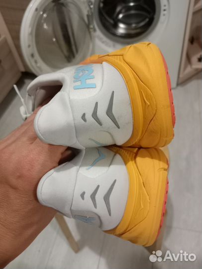 Кроссовки Hoka женские Arahi 6 38.5