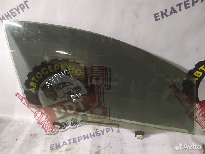 Стекло боковое Toyota Auris 6810112A60