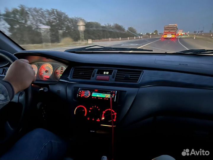 Mitsubishi Lancer 1.6 AT, 2005, 270 000 км