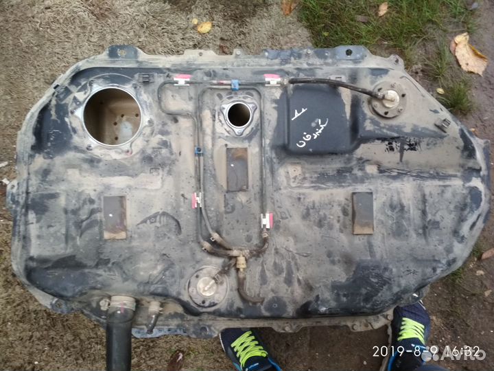 Бензобак Мицубиси Лансер 9