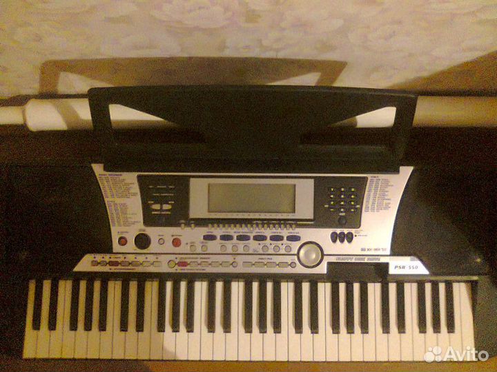 Синтезатор Yamaha PSR-550