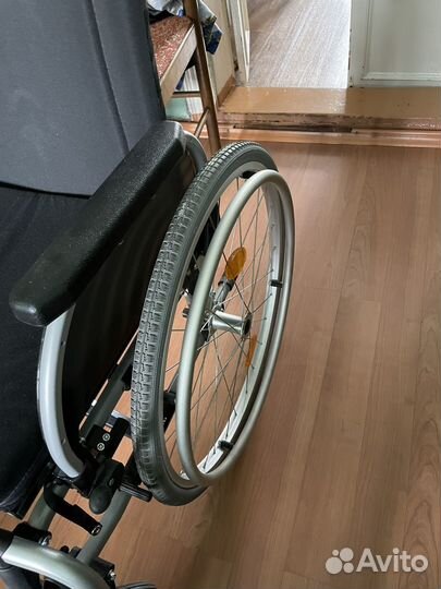 Коляска инвалидная складная