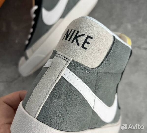 Кроссовки Nike Blazer mid 77