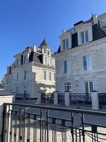 4-к. квартира, 94 м², 2/3 эт.