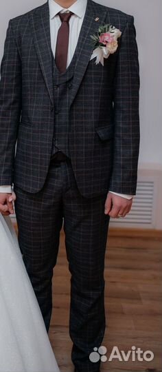 Продам свадебный костюм