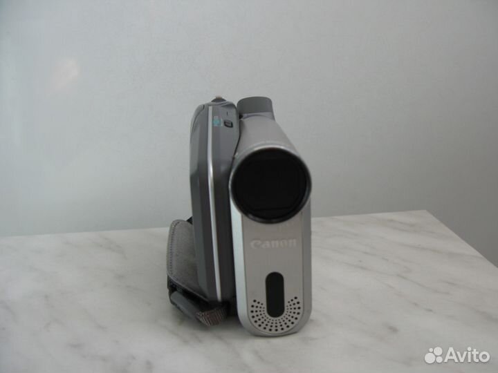 Видеокамера Canon DC10