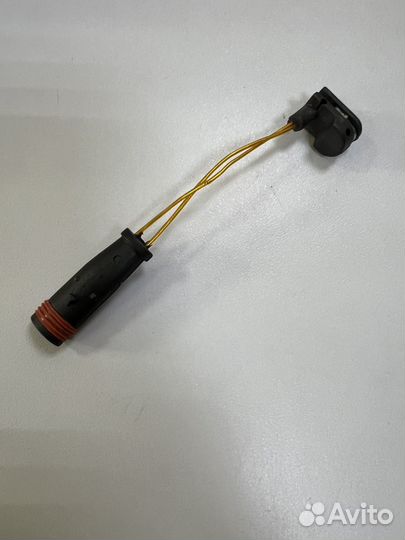 Дaтчик износа тoрмoзныx кoлoдoк Меrсedеs GLS\GLE