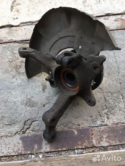 Поворотный кулак фольксваген пассат б 4