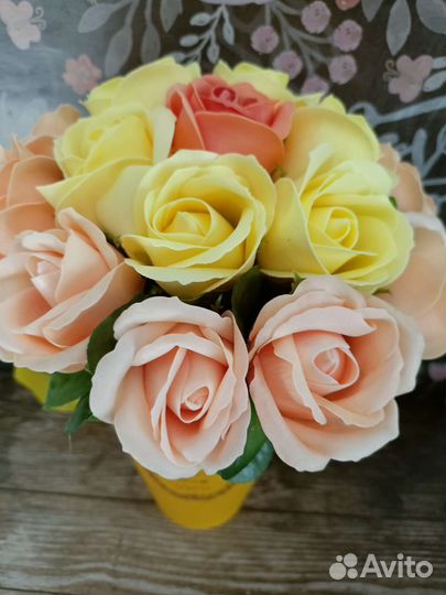 Букет из пенных роз