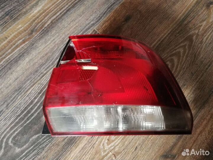 Задний правый фонарь WV polo sedan
