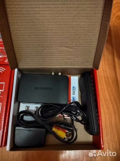 Приставка для цифрового тв Lumax DV1120HD черный