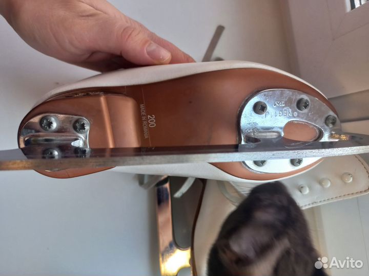 Коньки фигурные детские 28 размер