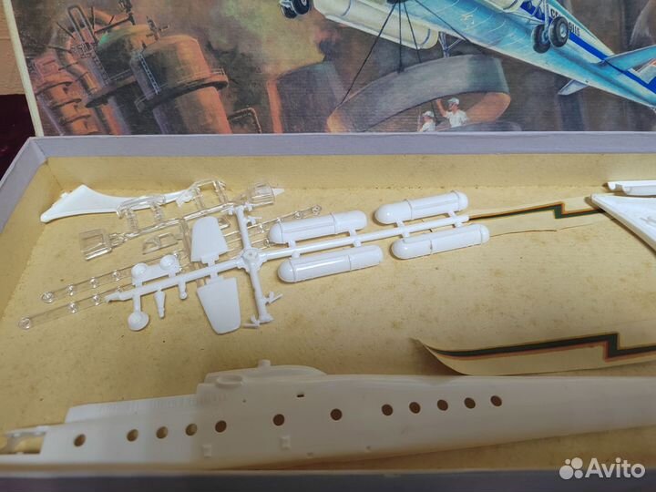 Модель вертолёта ми-10 К(ГДР