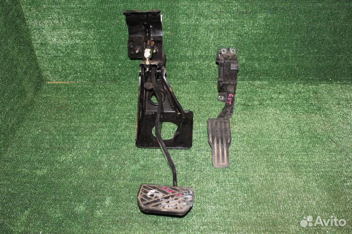 Педаль Geely Emgrand EC7 CVT хэтчбек