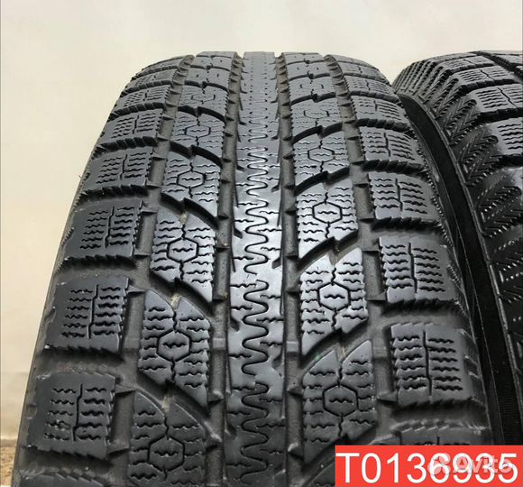 Toyo Observe GSi-5 235/65 R17 104Q