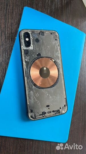 Замена заднего стекла на iPhone X/XS