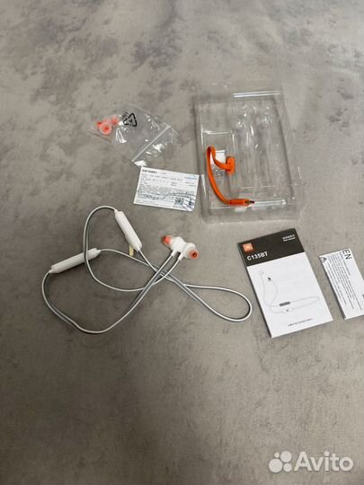 Беспроводные наушники JBL C135BT оригинал