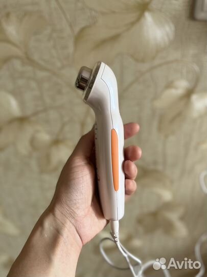 Многофункциональный аппарат для ухода за кожей