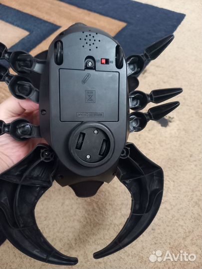 Игрушка скорпион