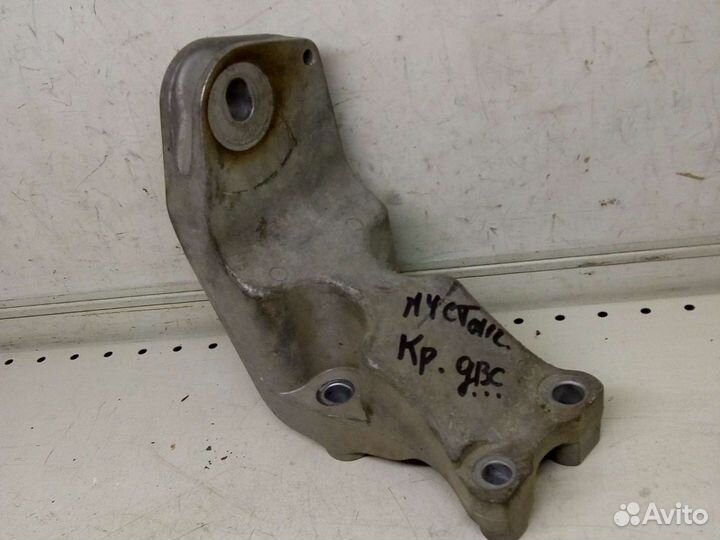 Крепление двс Форд Мустанг