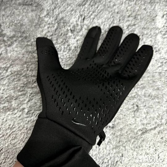 Перчатки nike hyperwarm