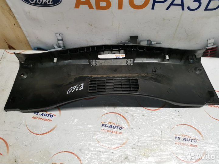 Накладка замка багажника Ford Mondeo 4 2.0 дизель